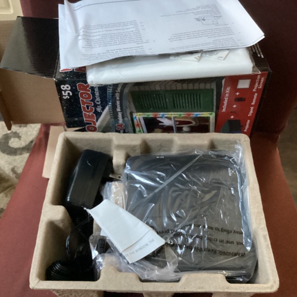 Virtual Holiday Projector Mr Christmas New In Box - Picture 10 of 11